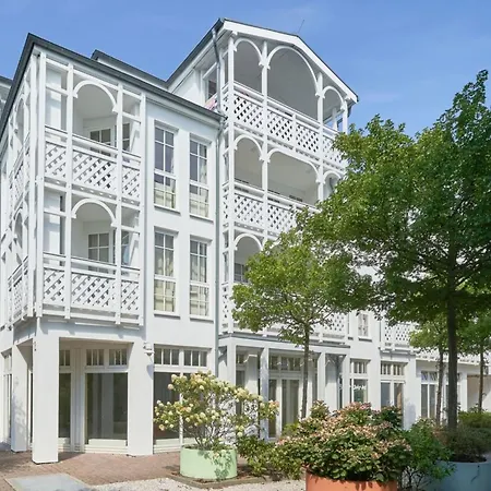 Apartment Attraktive Mit Balkon Ostseenah In *